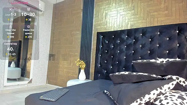 Laross25 online show from January 2026 07:56:02 PM