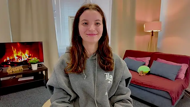 LunaRayy online show from April 2026 04:24:02 PM