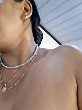 Snapshot of Horny-Mommy-Dirty chatting on April 2026 01:18:02 PM Horny-Mommy-Dirty online show from April 2026 01:18:02 PM
