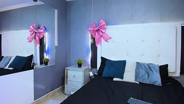 Snapshot of Clarigil chatting on November 2025 10:32:01 PM Clarigil online show from November 2025 10:32:01 PM