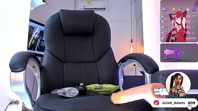 Juliett Adams  online show from December 2025 09:53:01 PM