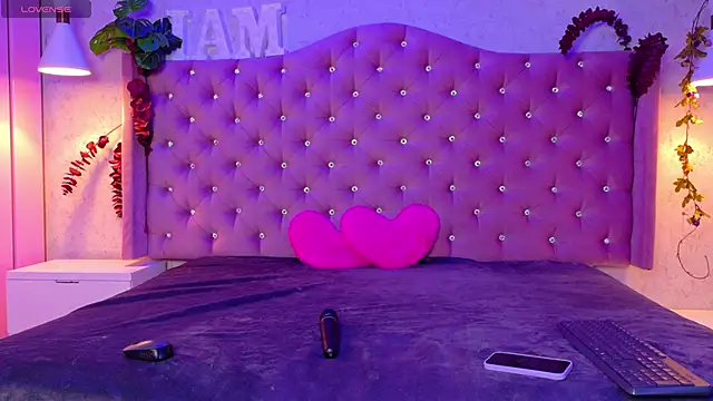 Snapshot of GabrielaLugo chatting on September 2025 12:44:01 PM GabrielaLugo online show from September 2025 12:44:01 PM