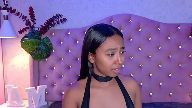 Snapshot of GabrielaLugo chatting on December 2025 12:39:01 PM GabrielaLugo online show from December 2025 12:39:01 PM