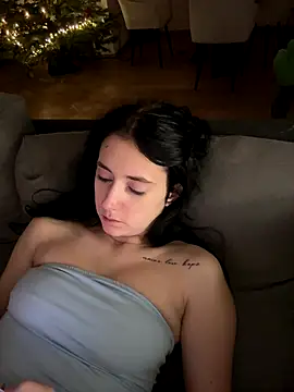 Snapshot of Lena_Lang chatting on December 2025 03:33:01 PM Lena Lang online show from December 2025 03:33:01 PM