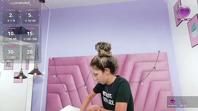 Beautifulskinny18 online show from April 2026 07:53:01 PM