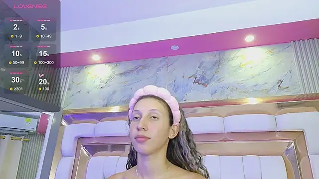 Beautifulskinny18 online show from April 2026 07:48:01 PM