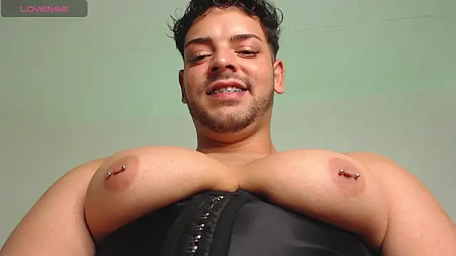 Snapshot of Logan_cocky chatting on November 2025 04:28:01 AM Logan cocky online show from November 2025 04:28:01 AM