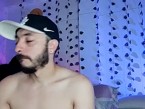 Snapshot of hotlatin92 chatting on March 2025 04:46:01 AM hotlatin92 online show from March 2025 04:46:01 AM