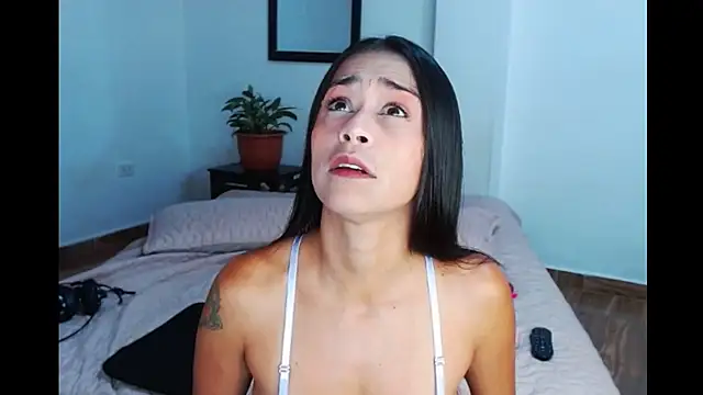 Snapshot of hotlatin92 chatting on September 2025 03:24:02 AM hotlatin92 online show from September 2025 03:24:02 AM
