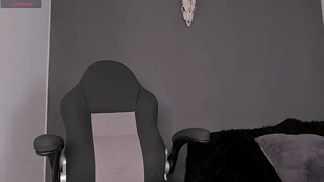 Snapshot of Aliz01 chatting on January 2025 11:34:02 PM Aliz01 online show from January 2025 11:34:02 PM