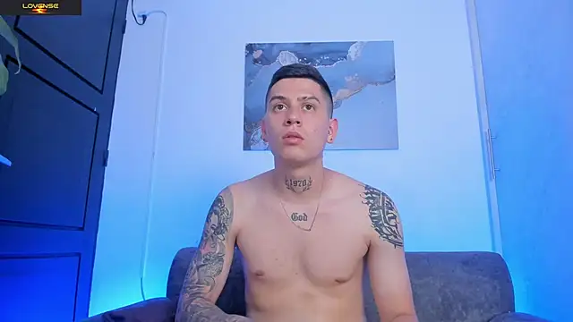 Yeiko Romero  online show from September 2025 09:21:01 PM