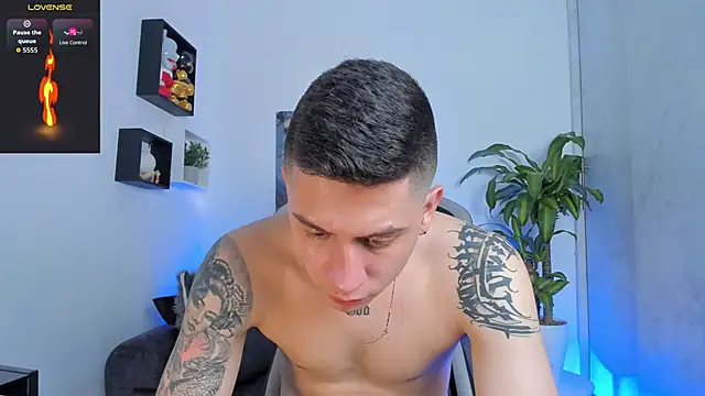 Yeiko Romero  online show from September 2025 08:28:01 AM