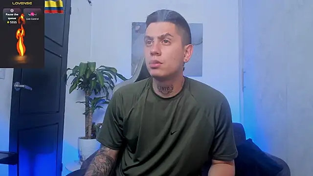 Yeiko Romero  online show from November 2025 11:47:02 PM