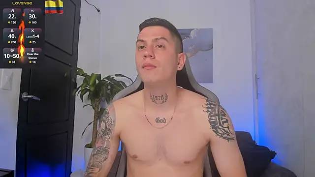 Yeiko Romero  online show from November 2025 05:57:01 PM