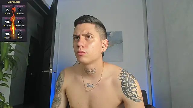 Yeiko Romero  online show from September 2025 04:57:01 PM