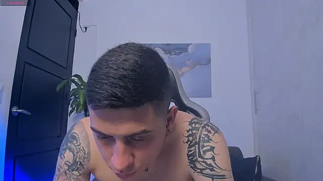 Yeiko Romero  online show from November 2025 11:41:01 PM