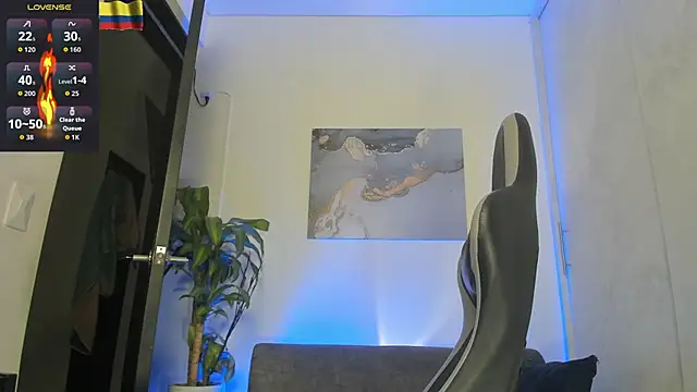 Yeiko Romero  online show from November 2025 12:32:01 PM