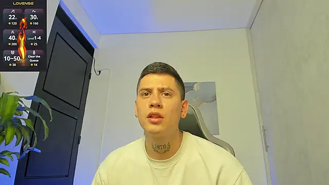 Yeiko Romero  online show from October 2025 07:18:01 PM