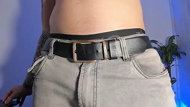 Yeiko Romero  online show from September 2025 05:29:01 AM