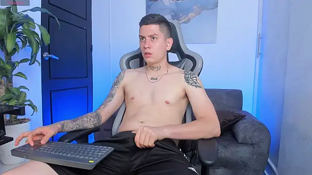 Yeiko Romero  online show from September 2025 04:25:01 PM