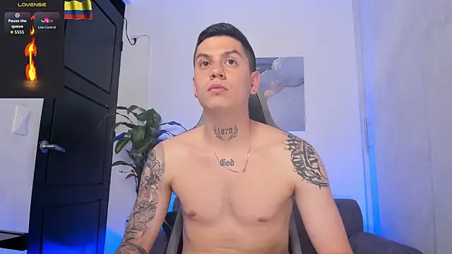 Yeiko Romero  online show from November 2025 09:08:01 PM