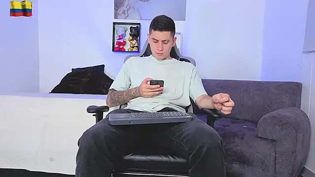 Snapshot of Yeiko_Romero_ chatting on May 2026 11:31:01 PM Yeiko Romero online show from May 2026 11:31:01 PM