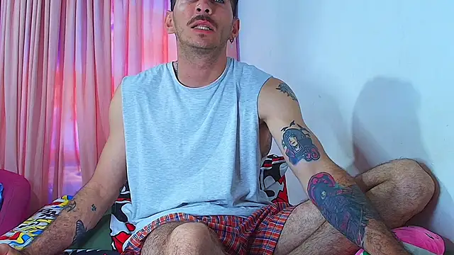 Thomass00 online show from February 2025 04:04:01 PM