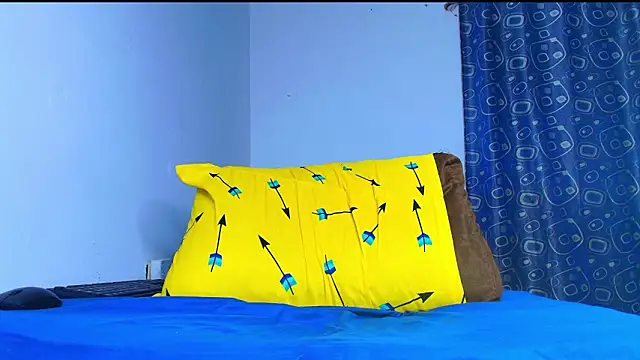 Thomass00 online show from March 2026 01:52:02 AM