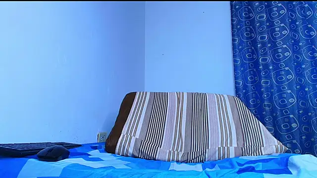 Thomass00 online show from March 2026 12:28:01 PM