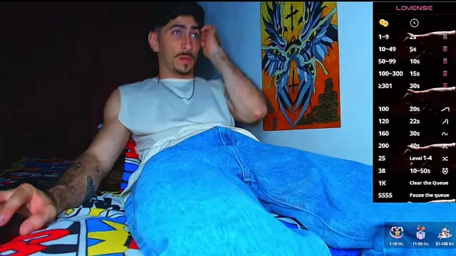 Thomass00 online show from October 2025 11:36:01 PM