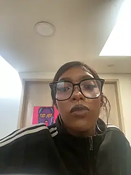 TIFFANYYSTAR online show from September 2025 02:06:01 PM