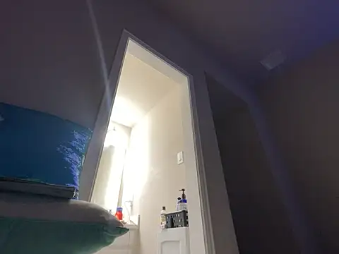 wynterheat online show from October 2025 12:53:02 AM