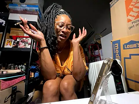 Snapshot of wynterheat chatting on January 2026 10:30:02 AM wynterheat online show from January 2026 10:30:02 AM