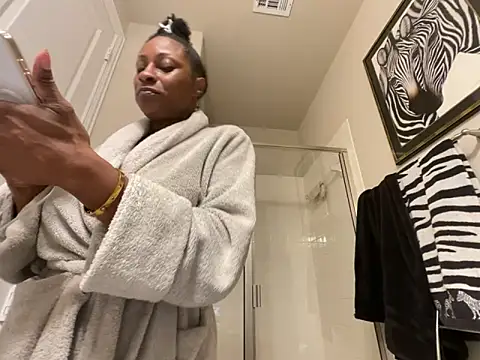 wynterheat online show from November 2025 01:48:02 PM