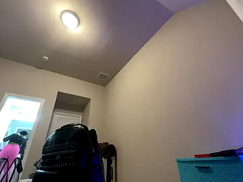 wynterheat online show from November 2025 04:16:02 AM