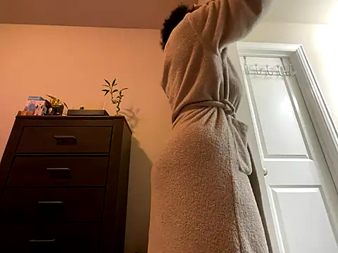 wynterheat online show from November 2025 05:33:02 AM