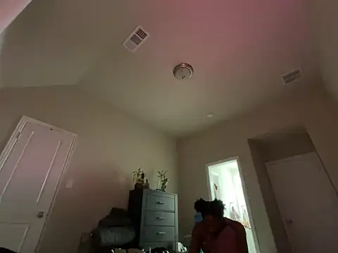 wynterheat online show from October 2025 01:05:02 AM