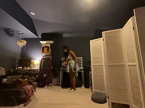wynterheat online show from May 2026 01:23:01 AM