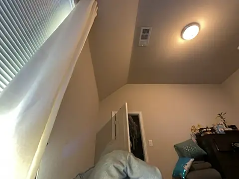 Snapshot of wynterheat chatting on December 2025 10:23:02 PM wynterheat online show from December 2025 10:23:02 PM