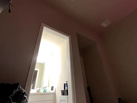 wynterheat online show from September 2025 05:39:02 AM