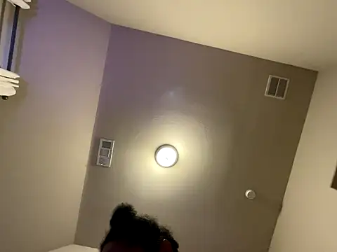 wynterheat online show from November 2025 06:02:01 AM