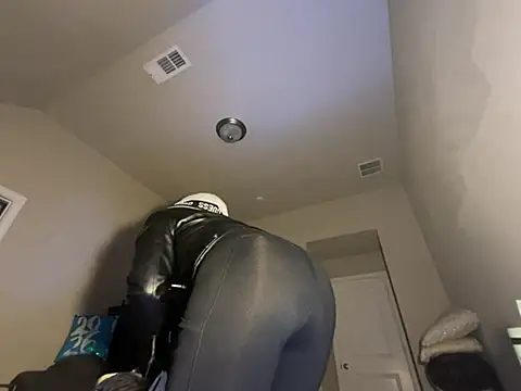 Snapshot of wynterheat chatting on January 2026 07:56:02 AM wynterheat online show from January 2026 07:56:02 AM