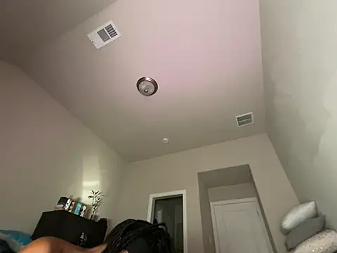 Snapshot of wynterheat chatting on February 2026 10:19:01 PM wynterheat online show from February 2026 10:19:01 PM