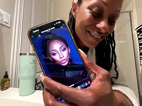 Snapshot of wynterheat chatting on January 2026 12:39:02 AM wynterheat online show from January 2026 12:39:02 AM