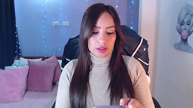 Snapshot of Paulina_627 chatting on January 2026 03:59:02 PM Paulina 627 online show from January 2026 03:59:02 PM