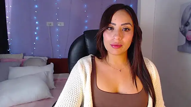 Snapshot of Paulina_627 chatting on February 2026 06:41:02 PM Paulina 627 online show from February 2026 06:41:02 PM