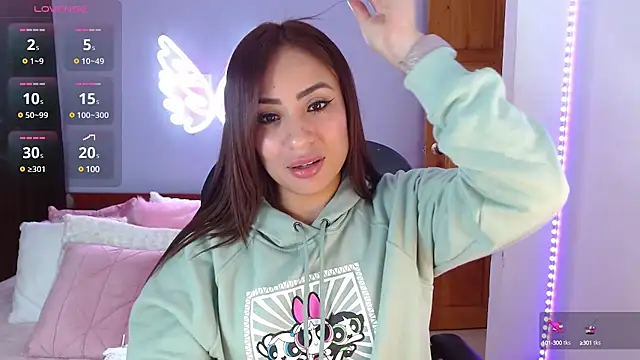 Snapshot of Paulina_627 chatting on March 2025 04:29:02 PM Paulina 627 online show from March 2025 04:29:02 PM