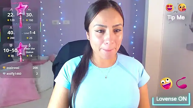 Snapshot of Paulina_627 chatting on November 2025 02:43:02 PM Paulina 627 online show from November 2025 02:43:02 PM