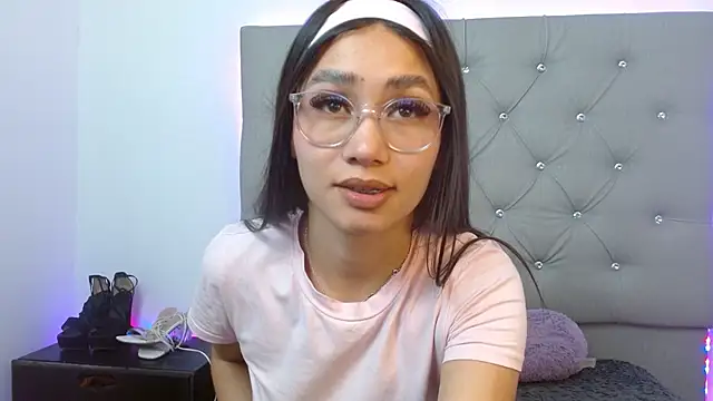 Fysste  online show from March 2026 04:42:02 AM