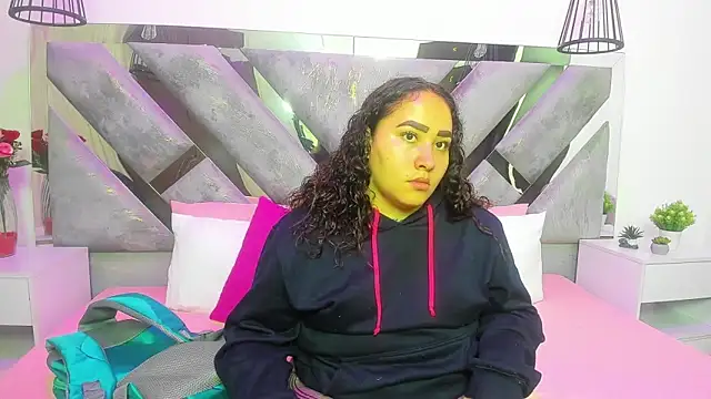 Ayla martinez online show from September 2025 01:59:01 AM